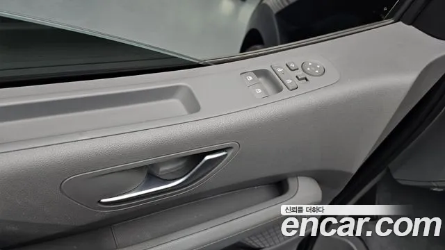 Hyundai Staria Staria — Фото автомобиля 30
