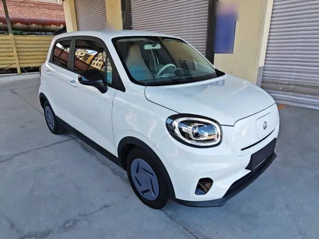 Leapmotor T03 — Фото автомобиля 3