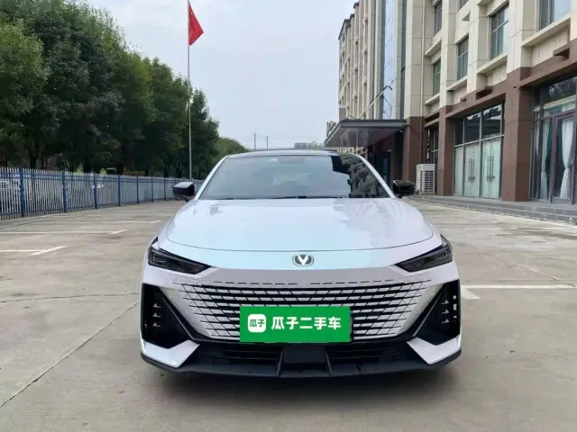 Changan UNI-V — Фото автомобиля 2