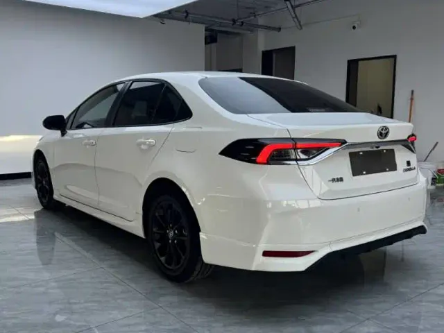Toyota Corolla 2021 TNGA 1.5L CVT GR SPORT Edition — Фото автомобиля 5