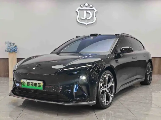 Фотография автомобиля — Nio ET5 Touring