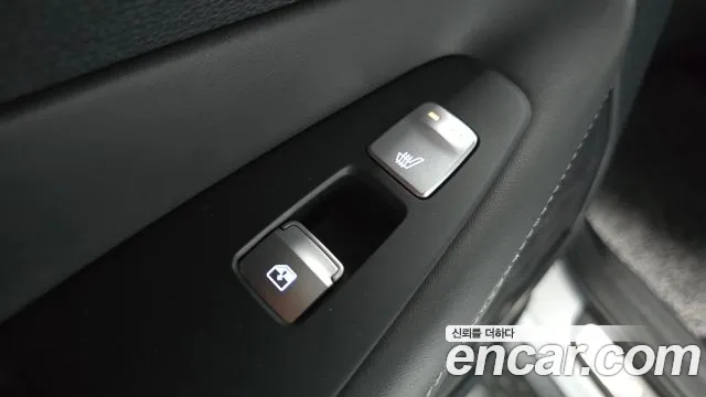 Hyundai Santafe Новый Santa Fe Бензин 2.5T 2WD — Фото автомобиля 17