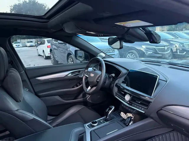 Cadillac CT5 — Фото автомобиля 8