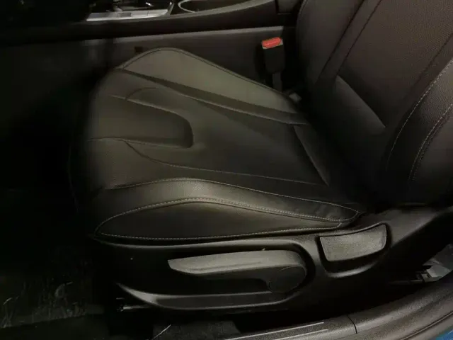 Hyundai Elantra — Фото автомобиля 20