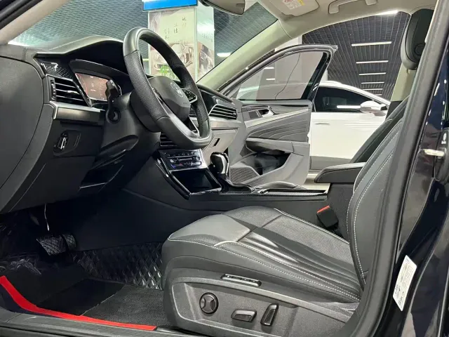 Volkswagen Passat — Фото автомобиля 17