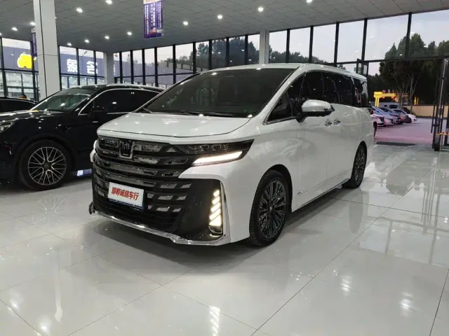 Фотография автомобиля — Toyota Vellfire