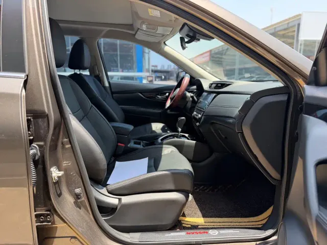 Nissan X-Trail — Фото автомобиля 10