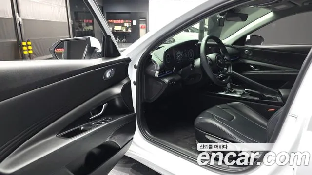 Hyundai Avante CN7 — Фото автомобиля 10