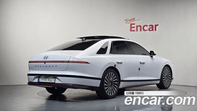 Фотография автомобиля — Hyundai Grandeur GN7