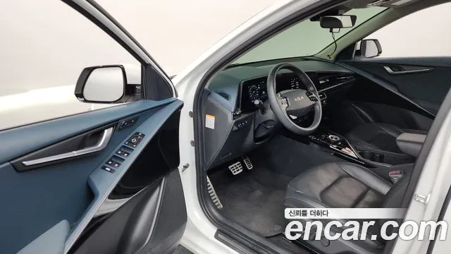 Kia Niro Niro (New) — Фото автомобиля 15