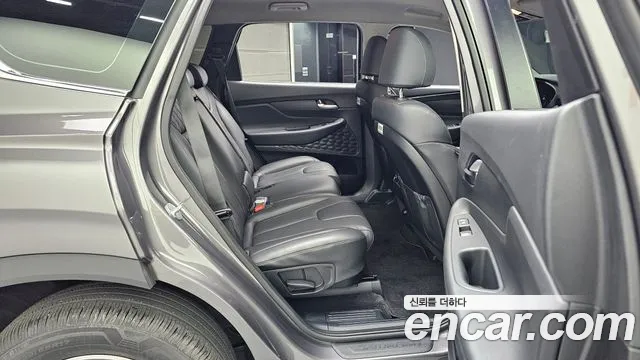 Hyundai Santafe — Фото автомобиля 11