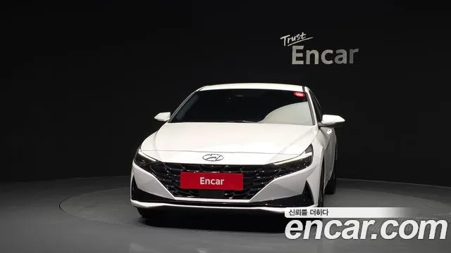 Hyundai AVANTE Avante (CN7) — Фото автомобиля 3