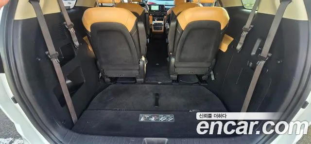 Kia Canival Carnival 4 поколение 9 мест Prestige — Фото автомобиля 17