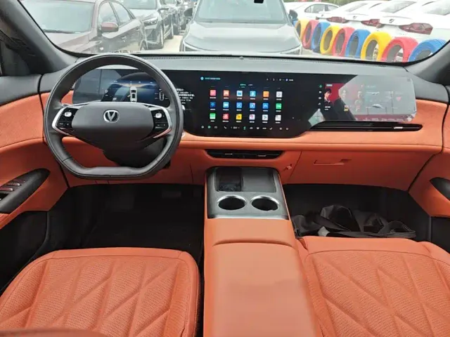 Changan CS75 Plus — Фото автомобиля 9