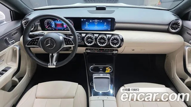 Mercedes-Benz A-Class W177 — Фото автомобиля 10