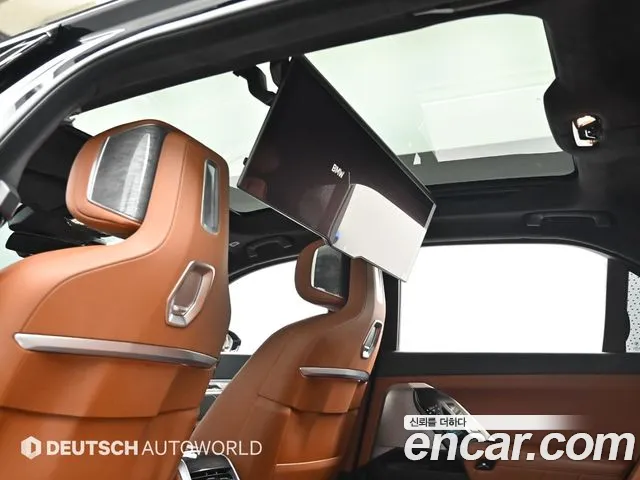 BMW 7-Series — Фото автомобиля 18