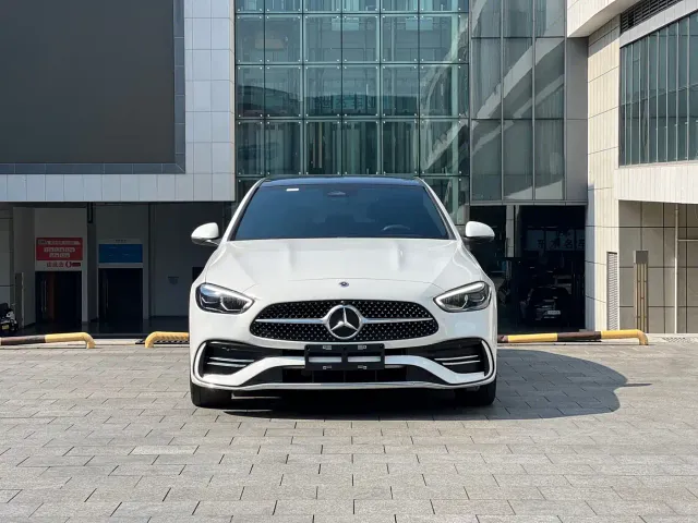Mercedes-Benz C-Class — Фото автомобиля 2
