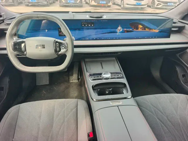 Geely Galaxy E8 — Фото автомобиля 10