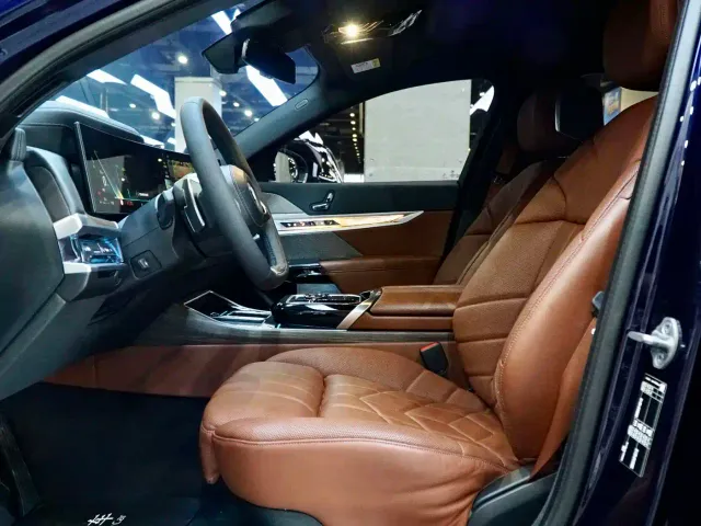 BMW 7 Series — Фото автомобиля 5