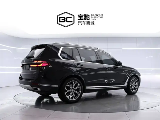 BMW X7 — Фото автомобиля 3