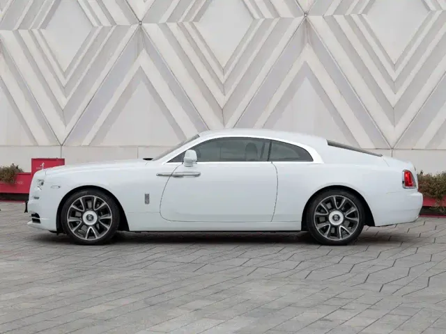 Rolls-Royce Wraith — Фото автомобиля 7