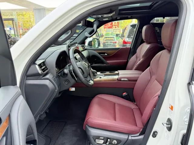 Lexus LX — Фото автомобиля 4