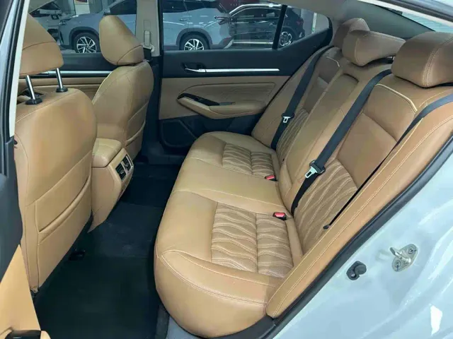 Nissan Teana — Фото автомобиля 19