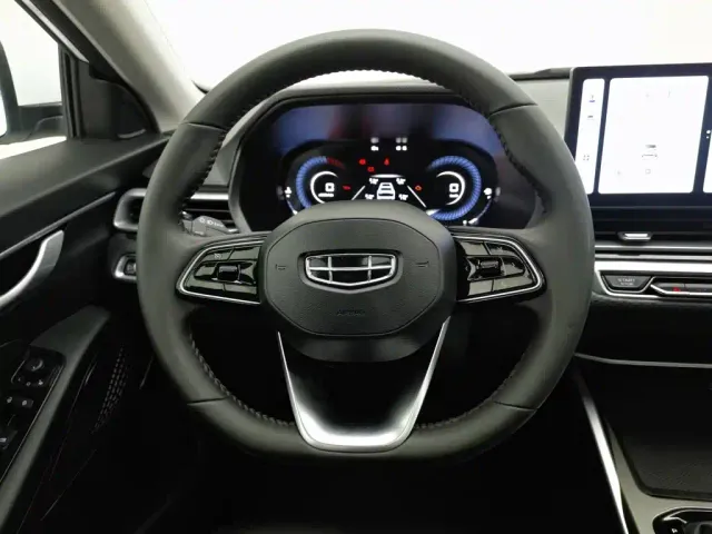 Geely Emgrand — Фото автомобиля 11