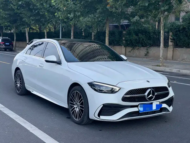 Mercedes-Benz C-Class — Фото автомобиля 2
