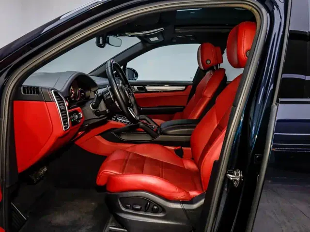 Porsche Cayenne New Energy 2023 Cayenne E-Hybrid 2.0T Platinum Edition — Фото автомобиля 9