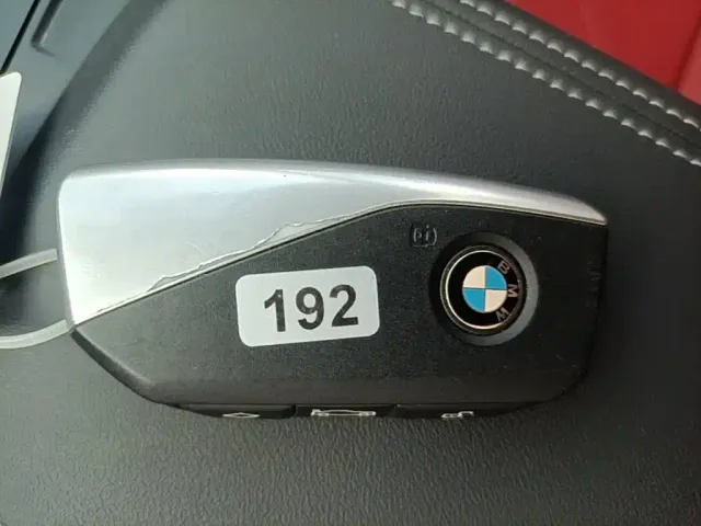 BMW iX1 — Фото автомобиля 8