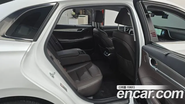 Hyundai Grandeur (New) Hybrid — Фото автомобиля 17