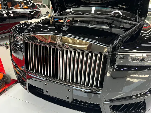 Rolls-Royce Cullinan — Фото автомобиля 7