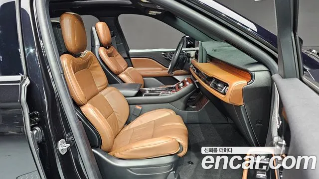 Lincoln Aviator Aviator 2 поколение 3.0 Reserve Jet Package AWD — Фото автомобиля 12