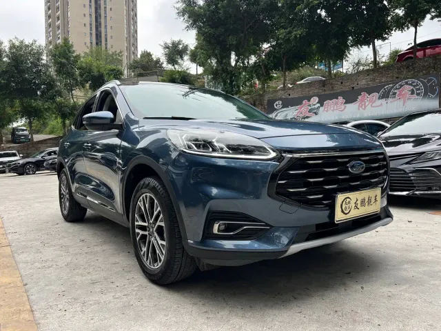 Ford Ford Escape 2020 EcoBoost 245 2WD Premium Edition — Фото автомобиля 3