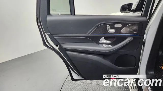 Mercedes-Benz GLS-Class — Фото автомобиля 22
