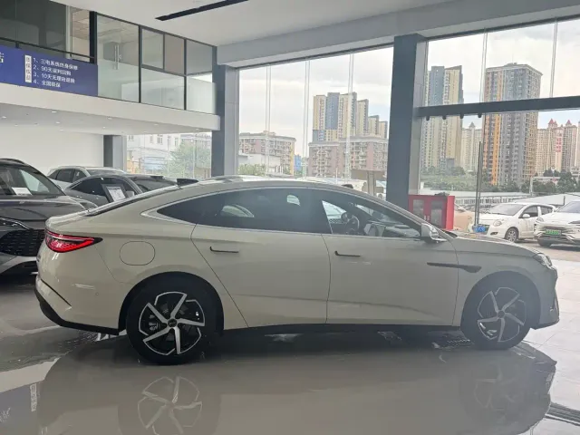 BYD Seal 07 DM-i — Фото автомобиля 6