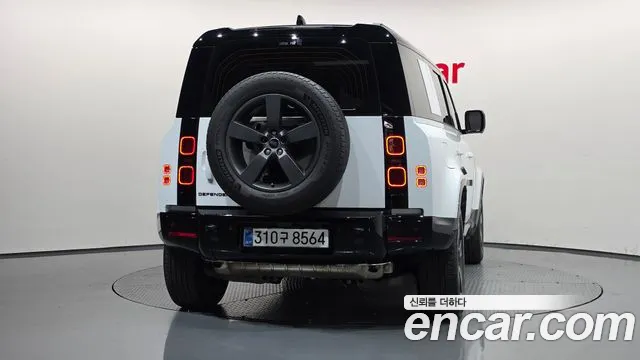 Land Rover Defender L663 — Фото автомобиля 4