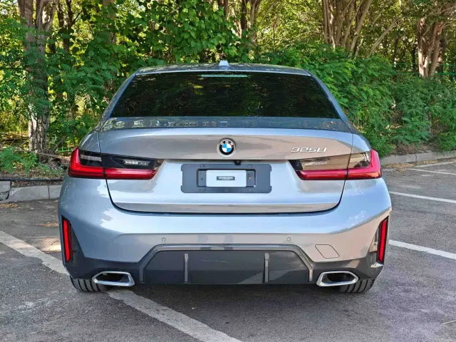 BMW 3 Series — Фото автомобиля 5
