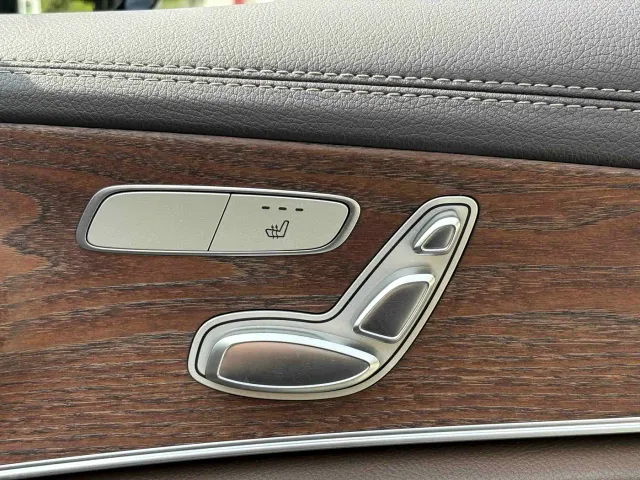 Mercedes-Benz E-Class — Фото автомобиля 18