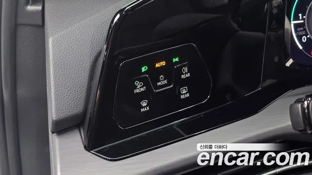 Volkswagen Golf Golf 8 поколение 2.0 TDI Prestige — Фото автомобиля 13