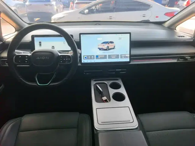 GAC Aion Y — Фото автомобиля 9