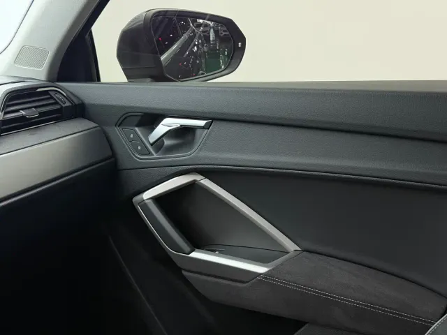Audi Q3 — Фото автомобиля 13