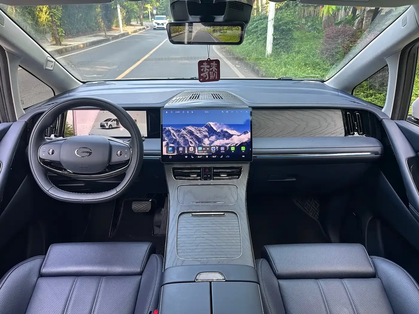 GAC Trumpchi Trumpchi Xiangwang M8 2025 Model QianKun Series Ultra First Class — Фото автомобиля 17