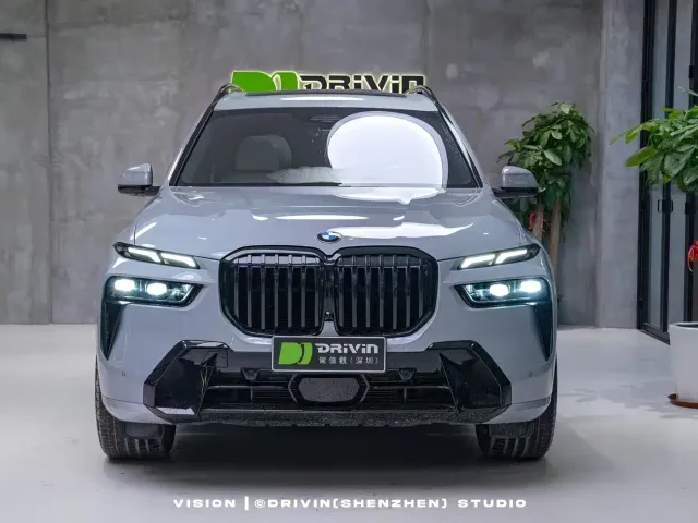 BMW X7 — Фото автомобиля 3