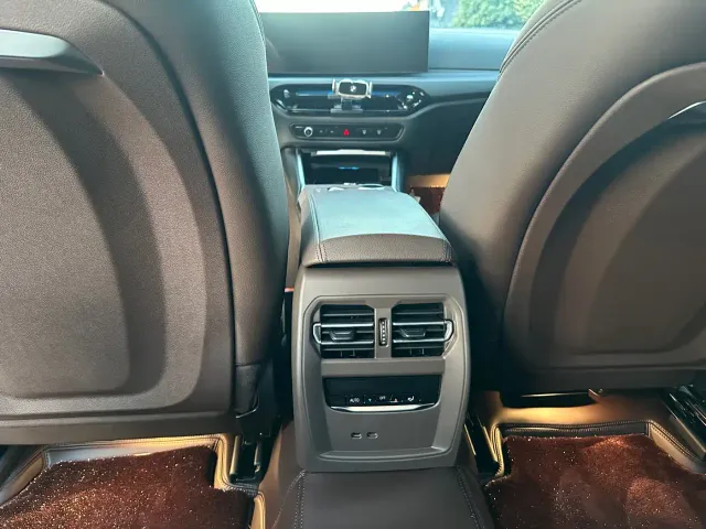 BMW 3 Series — Фото автомобиля 12
