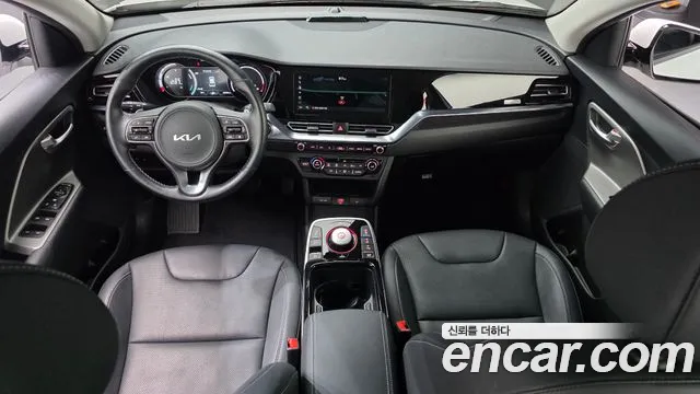 Kia Niro — Фото автомобиля 6