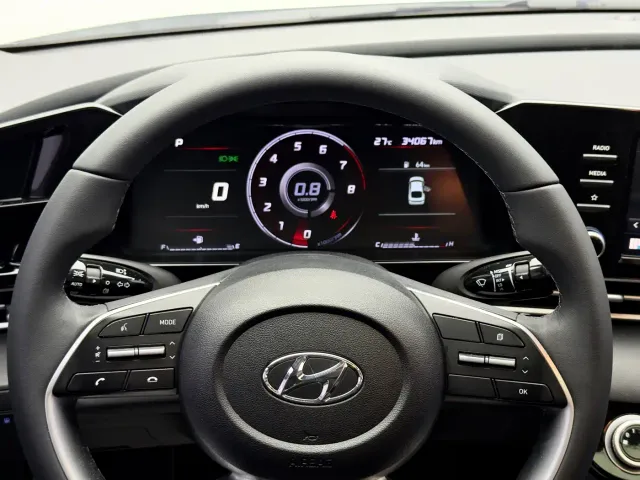 Hyundai Elantra — Фото автомобиля 12