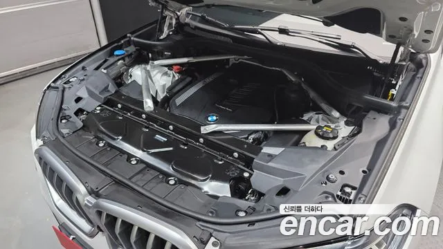 BMW X6 xDrive40i M Sport — Фото автомобиля 5