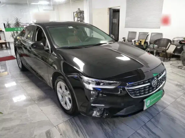 Buick Regal — Фото автомобиля 3